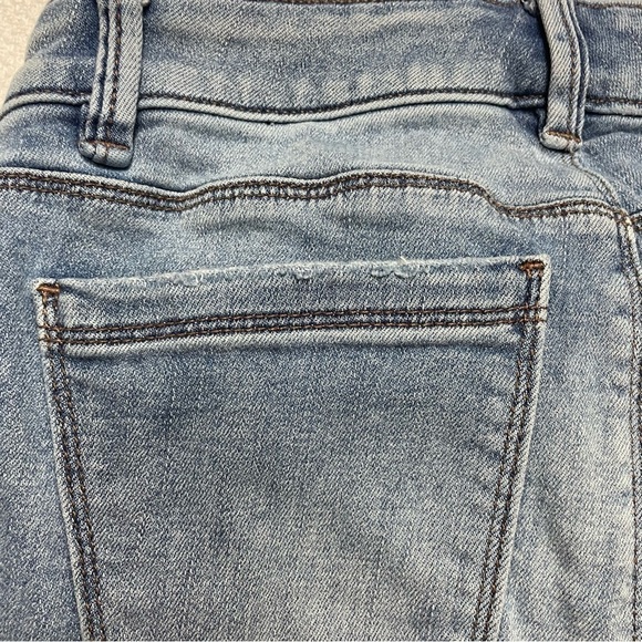 White House Black Market Jeans Crop Distressed Women's Size 0 - Picture 8 of 16